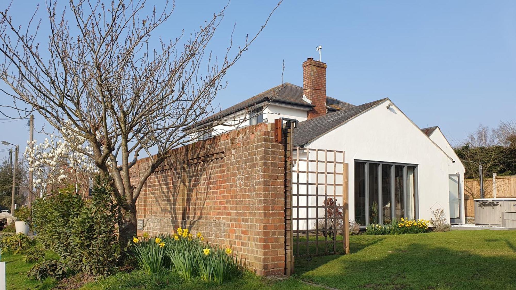 Villa Island Retreat With Hottub West Mersea Exterior foto
